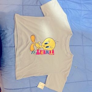 Brand new with tag Looney Tunes cartoon tweety bird shirt size medium 7-8